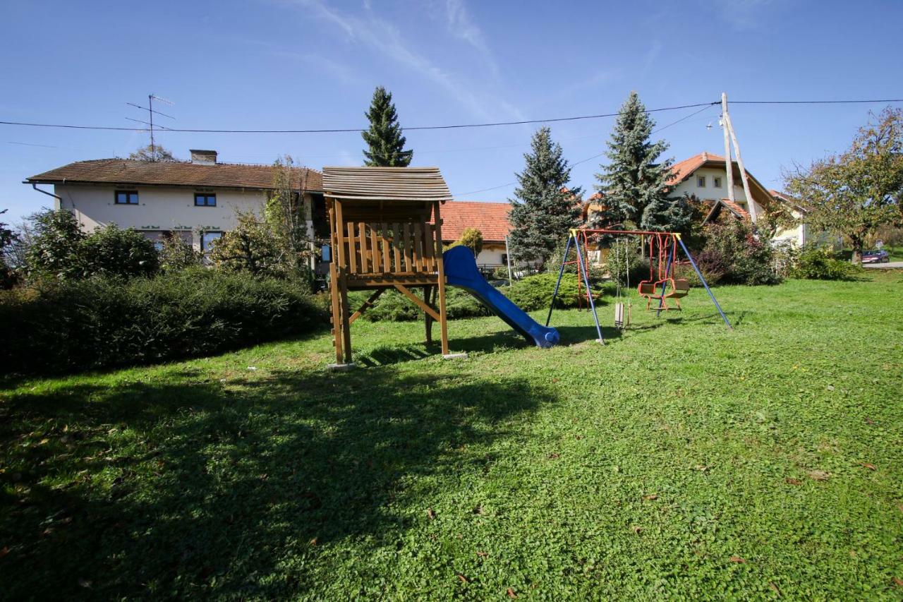 Moj Dom-Toplak Hotel Jursinci Екстериор снимка