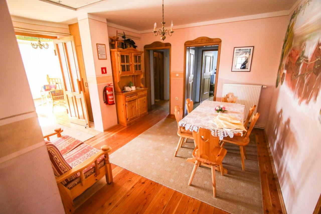 Moj Dom-Toplak Hotel Jursinci Екстериор снимка
