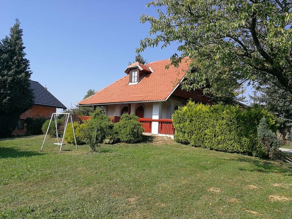 Moj Dom-Toplak Hotel Jursinci Екстериор снимка